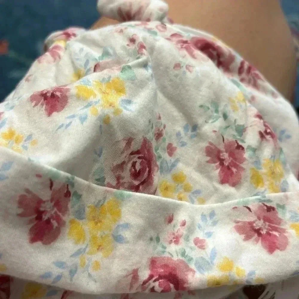 NWT Janie and Jack baby white floral knot beanie